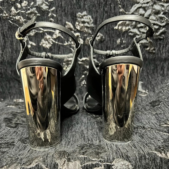 Salvatore Ferragamo ‘Galilea’ Black Sandals, Size US 7 - Picture 9 of 12